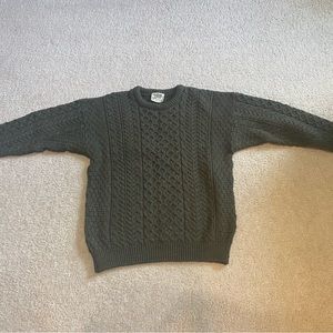 Hand kit Irish cable knit sweater. Mens L. Dark green